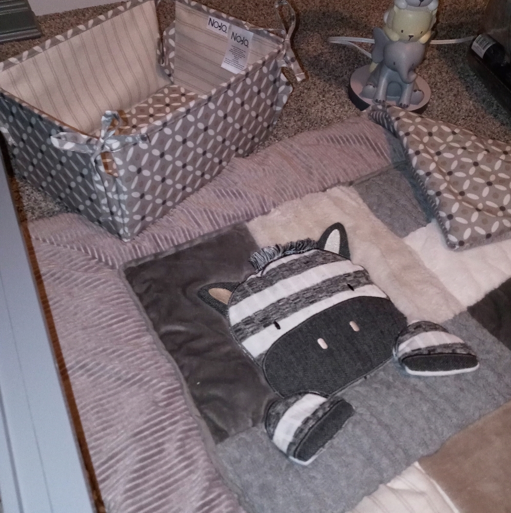 Crib set - Picture 5 of 7